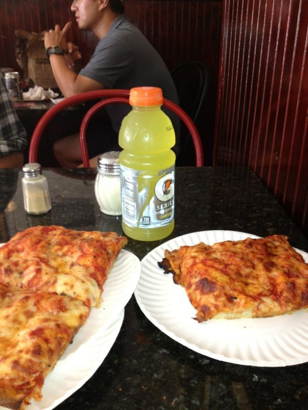 RiggsBarstool's tweet photo. AM Noch's? #aggressive #ilikeit #hiivan “@nowayROSEay: @sambozoian @cb_63 #yellowgatorade http://t.co/MZEh7fh9”