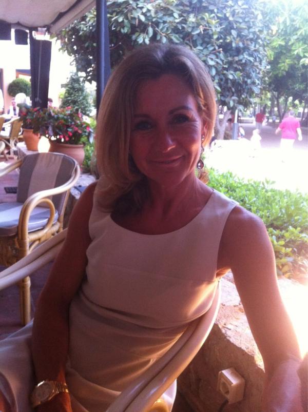 Anna__Ferguson's tweet photo. @jemmasb wends says hi #annebond http://t.co/5GIvcZC1