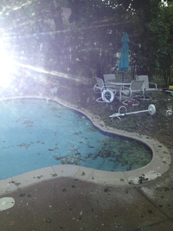 Duke4Top's tweet photo. More pics of the storm. http://t.co/6SBhHCHy