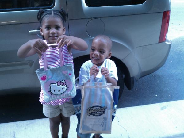 NaturalCupeness's tweet photo. Gotta have Garretts! I love my babies. #downtownfun http://t.co/C1tUllJG