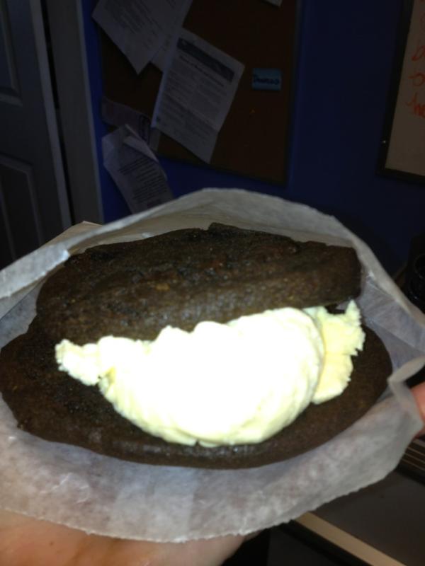 fishonfifth's tweet photo. Ice cream sandwiches anyone? http://t.co/WLEgumR8