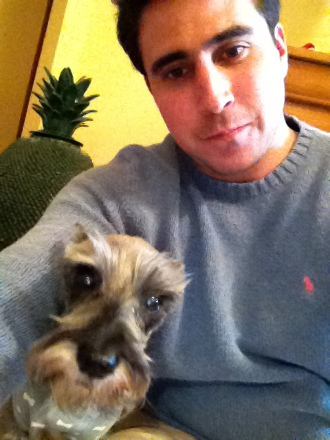 dmndavid's tweet photo. " a dog is buried on its owners heart " http://t.co/xHEbieh9