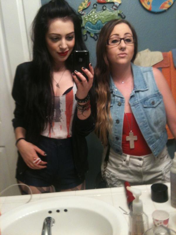 beckkabee's tweet photo. Happy fourth !! Very strange night, but we still always show spirt http://t.co/Y3iutnRS