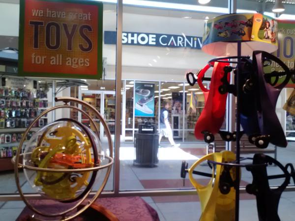 PerplexusTour's tweet image. We are at Go! Games and Toys at the #roundrock outlets. The #superplexus is hanging with #plasmacar #Matchmadeinheaven