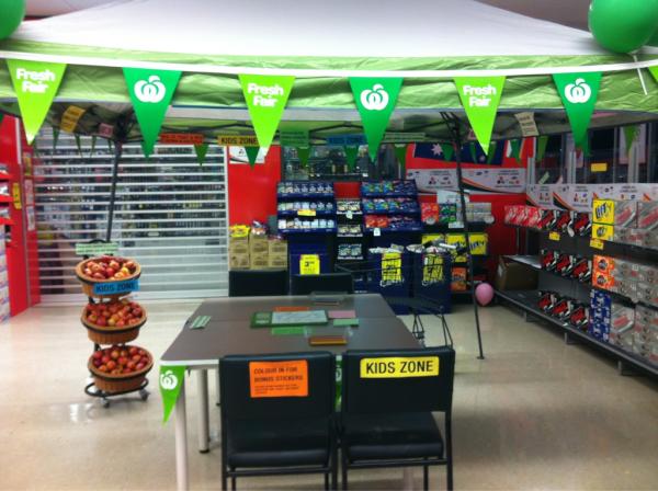 KaneStanbridge's tweet photo. @Murp1961 Traralgon kids zone school holiday fun at woollies. http://t.co/nwLwH3PD
