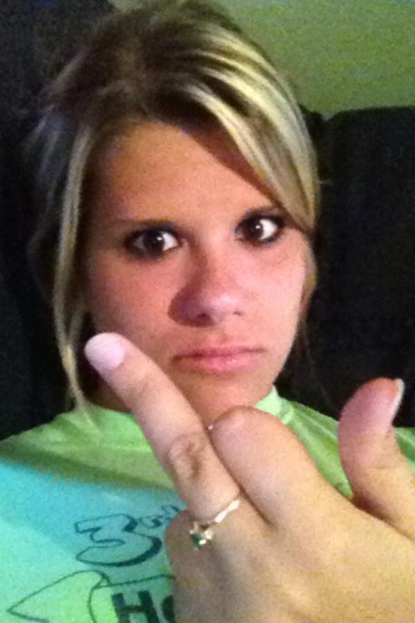 kate_cam's tweet image. “@e_clairex3: your cute @kate_cam http://t.co/rYl3YId3” hahaha I look like a lunatic #cerealkiller #nospellcheck