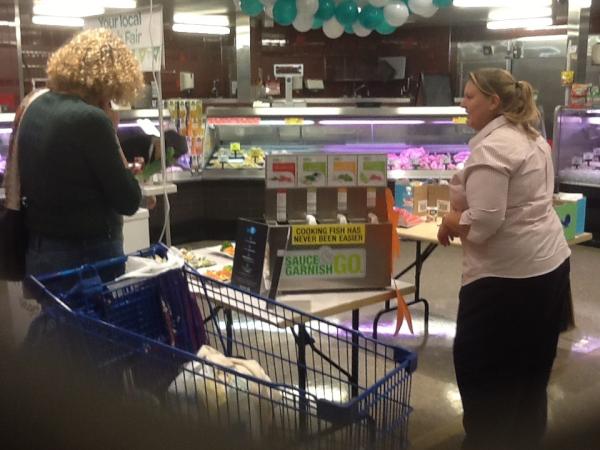 MichaelWiegman's tweet photo. Erin engaging with her customers @JLudbrooke @tjeerdjegen #woolworthsfreshfair http://t.co/GBpk0CNT