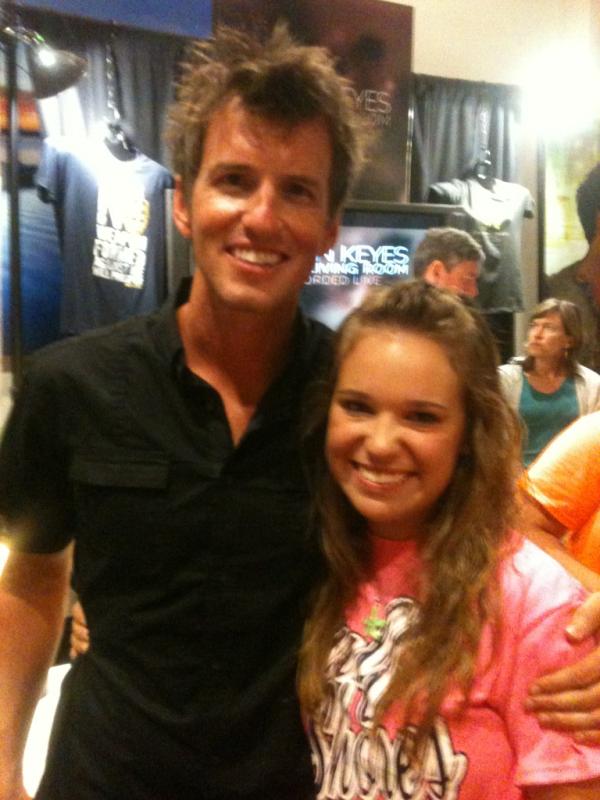 MicCountry_Girl's tweet image. Aaron Keyes! Love him and his music!!! #Superwow2012 #sortawow