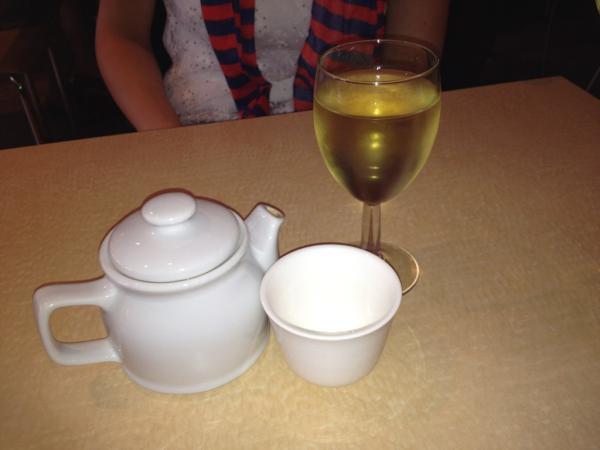 1Toyin's tweet photo. @sarahforsey bad times when fordada team are doing a tea and the other s wine http://t.co/og9AWxMS