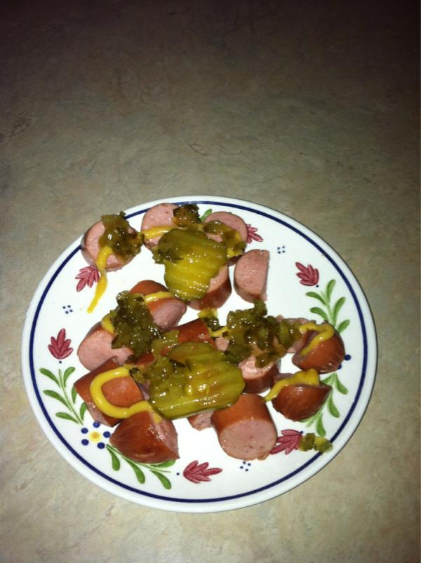 AmberTabeling1's tweet photo. @madelineodle I'd say! #SpoiledDog http://t.co/YFhIwyb1