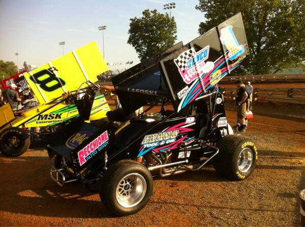 dev_null's tweet photo. Only the second time in more than forty years that I've worn shorts to the races. But The Dude is cool &amp; ready to go. http://t.co/nSZovFYa