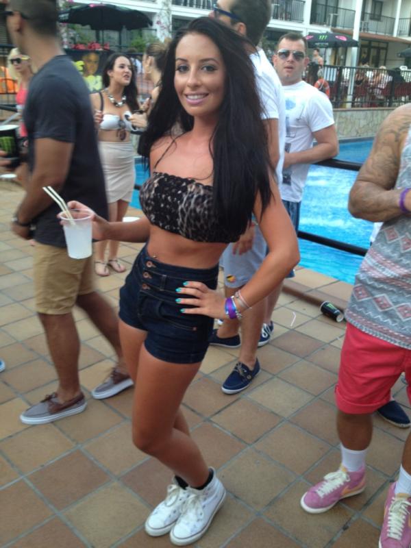 laurahenderson1's tweet photo. Rocking top by @republicfashion in the Ibiza W.A.R! crowd! http://t.co/SZO2kxcv