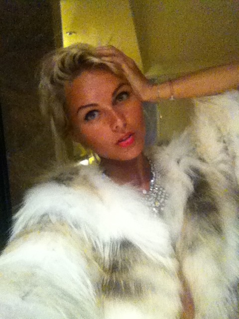 Купили шубки!!)))