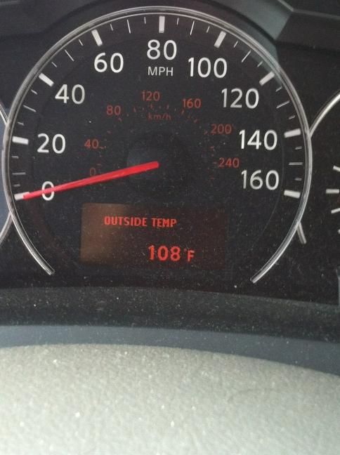 DanDearing's tweet photo. Illinois is not supposed to be this hot!!! http://t.co/g3QnqgXI