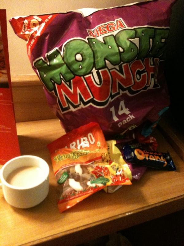 Matts90's tweet image. Room service #allsorted