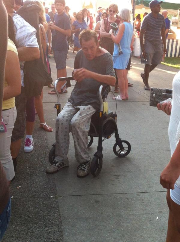 LdnOntProblems's tweet image. At least the addicts are having fun tho. #LondonProblems #LdnOnt #sunfest2012