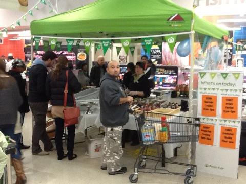 ptemminghoff's tweet photo. OAKLEIGH south enjoying fresh food fair @tjeerdjegen http://t.co/tydI3j2b