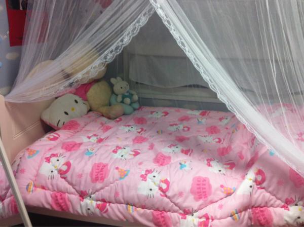 _MMSY's tweet image. 갑자기 트윗들어와서ㅓ.. 뭐지ㅣ 이게 전혀 나와 같지않은 내침대.... 나랑 달라 여기서 잘때면 난 텐트에서 자는것 같음 .. 내 취향이ㅣ 아닌데 ... 내 침대는 이럼