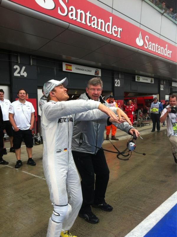 TeamRosberg's tweet photo. Nico and Ross entertaining the crowd (picture from @MercedesAMGF1) http://t.co/TQl85omO