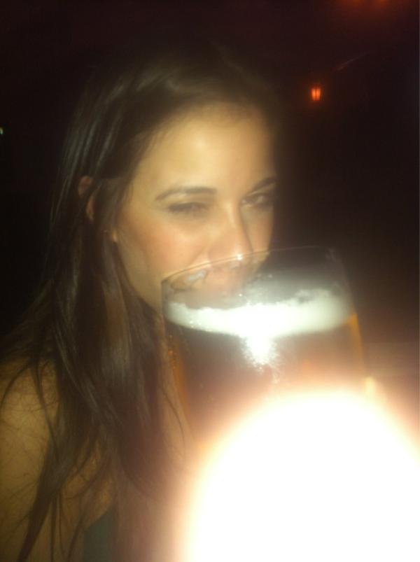MikeMahoney11's tweet photo. Thanks for helping drink DAS BOOT! @jennajuggles http://t.co/Ev3HIjsX