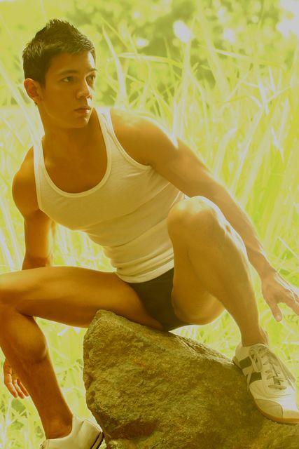 queerboyx's tweet photo. #ChicoDelDía - Sábado 7 de Julio de 2012 #Model #NoNude #GayPic #Zapas http://t.co/H5iVtl21