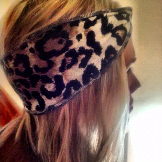 wiredforLOVE's tweet photo. Hey I heard you were a wild one 🐰 http://t.co/0MXruZbq