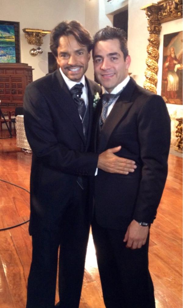 OMARCHAPARRO's tweet photo. Maestro y Amigo @EugenioDerbez http://t.co/cpMptPD0