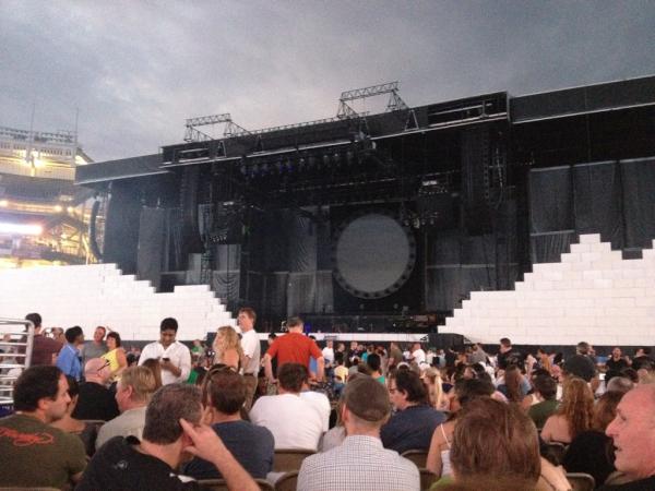VanceThePuppet's tweet photo. Ready to see roger waters. Excited, even though The Wall is my least favorite second wave Floyd album. http://t.co/FtuYmAPu