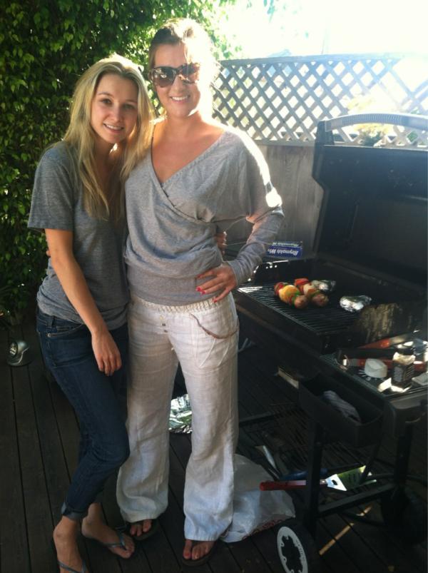 macalea's tweet photo. Grillin n chillin with @mia_fudesco http://t.co/sclf6uc8