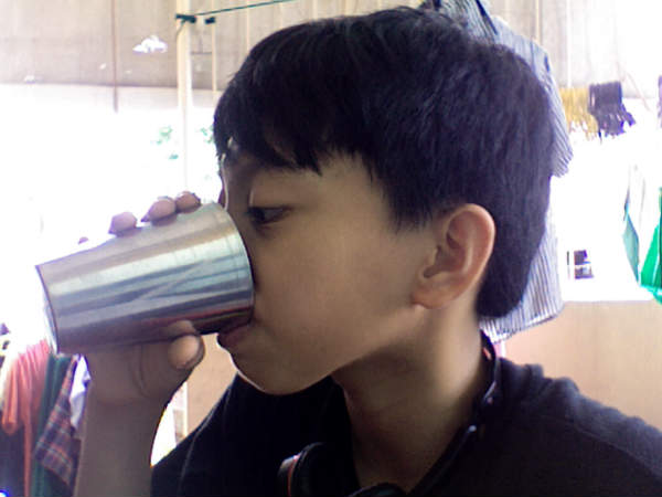 23shoutout's tweet photo. HINDI PAG-NANAGLALUNCH EH #webcamtoy http://t.co/OpdSrH8Y