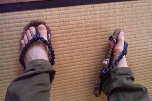 tuki3jp's tweet photo. 布ぞうり出来上がり！
気持ちいい！ http://t.co/IuHIaUdj