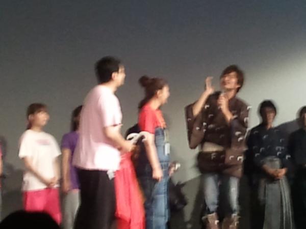 21totom's tweet photo. 日本元気劇場イケメンばっか(゜ロ゜)!!  海猿の仲村ﾄｵﾙの奧さん役の芳本美代子ｻﾝ発見★よく見えんけどかわいー☆ http://t.co/sTEN1RLi