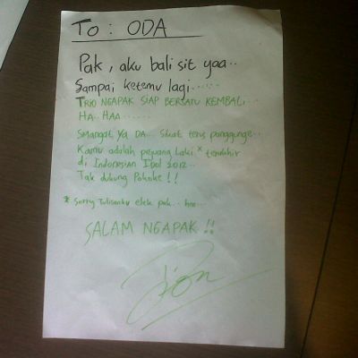 SaidFuadi1's tweet photo. Energi Yoda seperti terbarukan saat datang dukungan Dion mll srt sebelum pulang meninggalkan karantina. http://t.co/NzBEeXw7