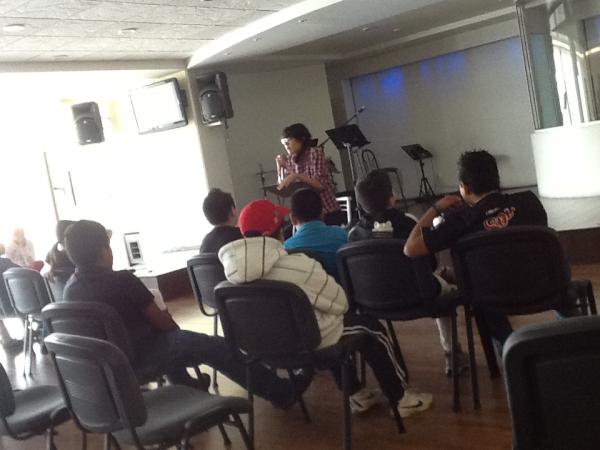 imPreTeen's tweet photo. @imPreTeen  compartiendo el ministro @HoracioD1 http://t.co/BSgpymeH