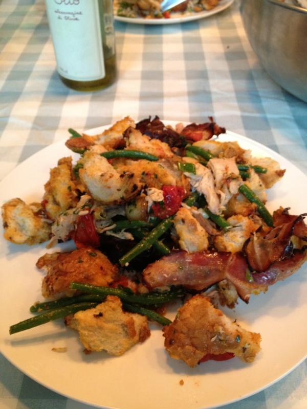 flage007's tweet photo. @jamieoliver Chicken salad #mmmagnificent http://t.co/nwhX0upT