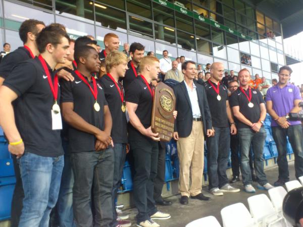 OdenseSevens's tweet photo. And #ENG7s take the overall title for the GPS series #Odense7s #GPS #rugby7s http://t.co/ERxwXFcE