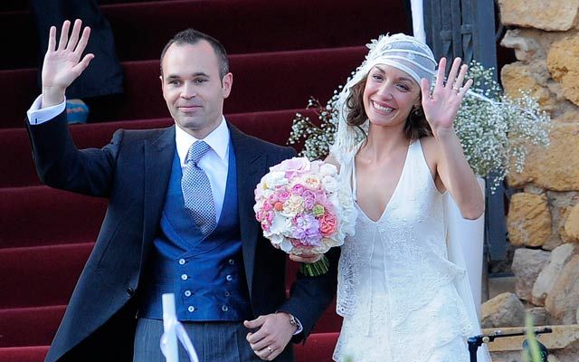 イニエスタ選手の結婚式が素敵 妻 子供たちが可愛い