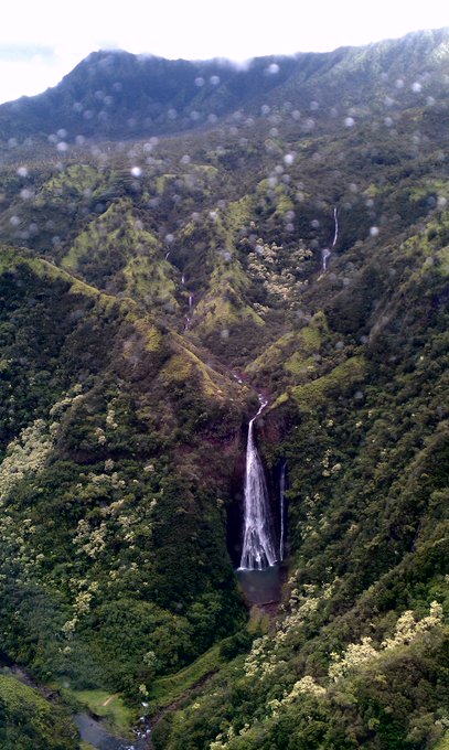 Helicopter Ride over #Kaui #Hawaii #WaterFall http://t.co/XejFAWpH<a href="/tag/kaui"class="tags">#Kaui</a><a href="/tag/hawaii"class="tags">#Hawaii</a><a href="/tag/waterfall"class="tags">#WaterFall</a>