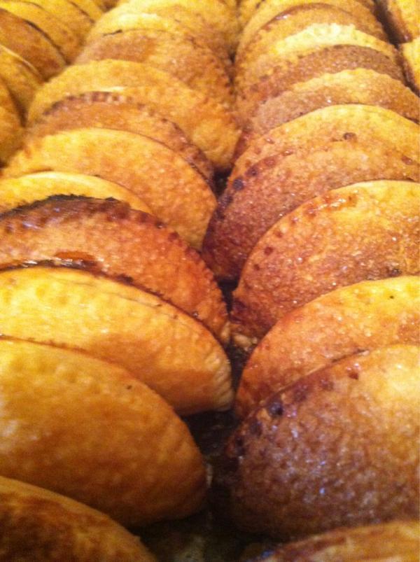 FluffDeli's tweet photo. Dulces sueños!! http://t.co/KrAK68CB
