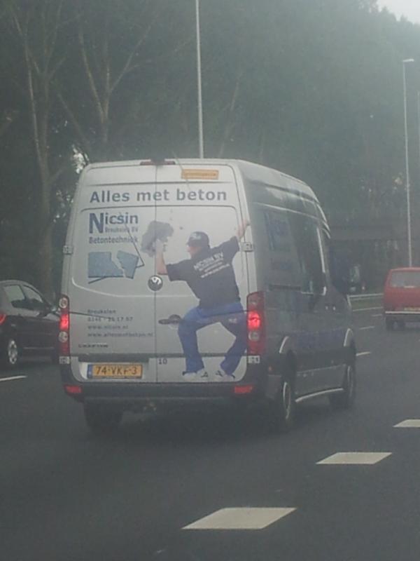geerts1994's tweet photo. Das een gevaar op de weg http://t.co/xXoNzXgX