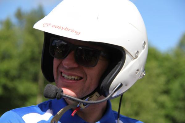 Petter_Solberg's tweet photo. Nå skal jeg ut å kjøre pakker for @Easybring Bli med du også! Sjekk http://t.co/NSxqlpNo for mer info! #easybring http://t.co/um3BknXQ