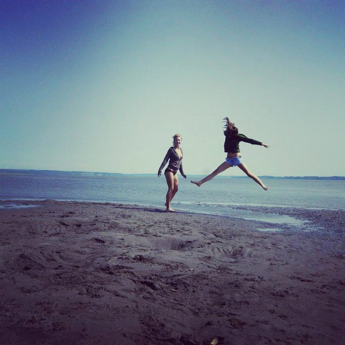 Watch Amberleigh West's leaked NSFW photo on TwXstars