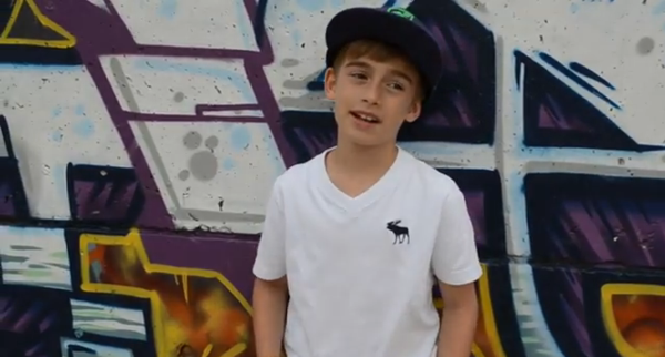 JOFansForever's tweet photo. @JohnnyOSings check out what i writed about you LOVE YOU JOHNNYO http://t.co/NcANDiIf http://t.co/FmnIFzUT