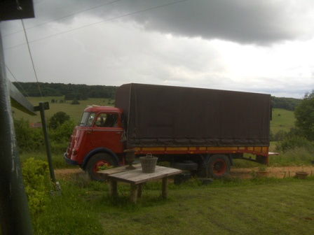 47 jaar oud en toch 2.000 probleemloze kilometers. De vakantie 2012 zit er weer op. De DAF hield zich prima.
