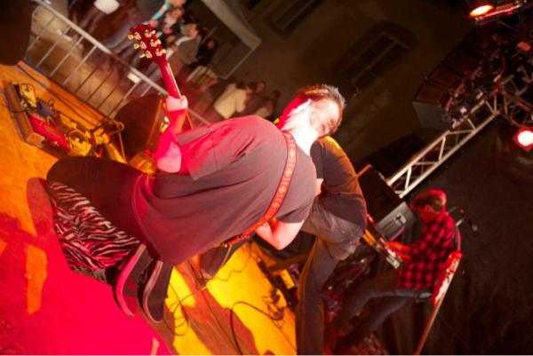 QLRock tweet picture
