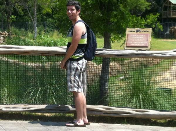 RachelPeters12's tweet photo. My husband @travislpeters, the tourist.  He's so cute! http://t.co/sdawNVBI
