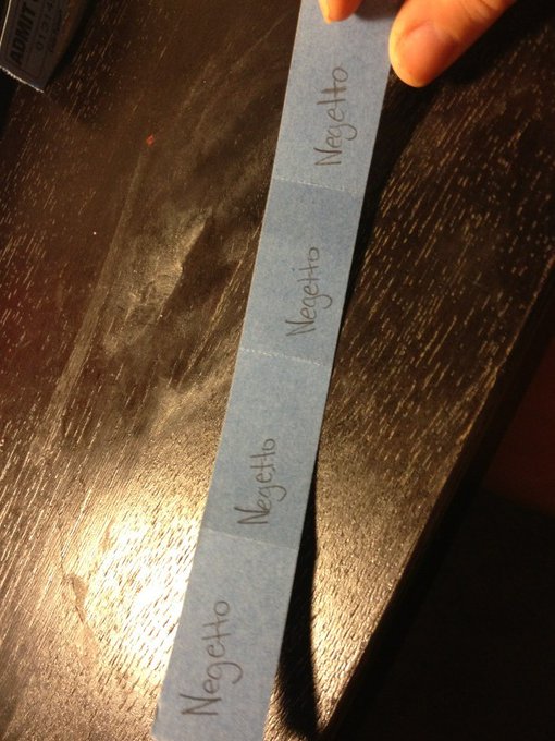 Oh I almost forgot! I owe Negetto 4 raffles for his offline tip yesterday. Mwah:) http://t.co/zaMtsQ
