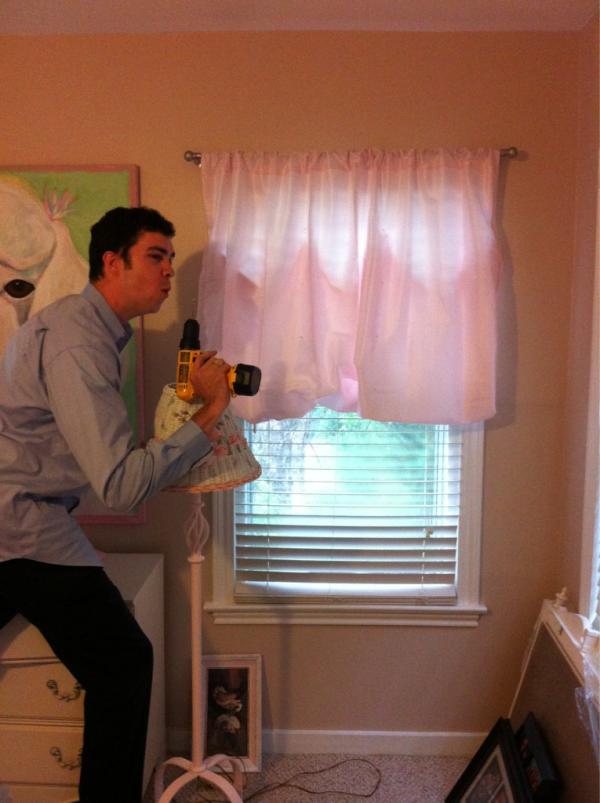JulieMcCaleb's tweet photo. @hunter_lockhart helping get baby Evelyn's room ready!! What a good friend!! http://t.co/iw4aBoWx