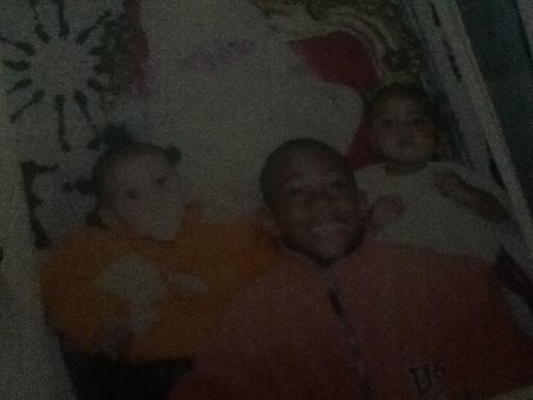 zahriaaa__'s tweet photo. @Taliban_FLYGUY  @1swagghobbs   Look At Uss Boaa http://t.co/YpFrhIEj