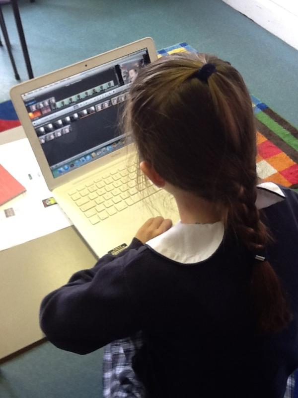 FalconsGirls's tweet image. Year Five are putting the finishing touches to their #headgirlelection videos #alphaplus